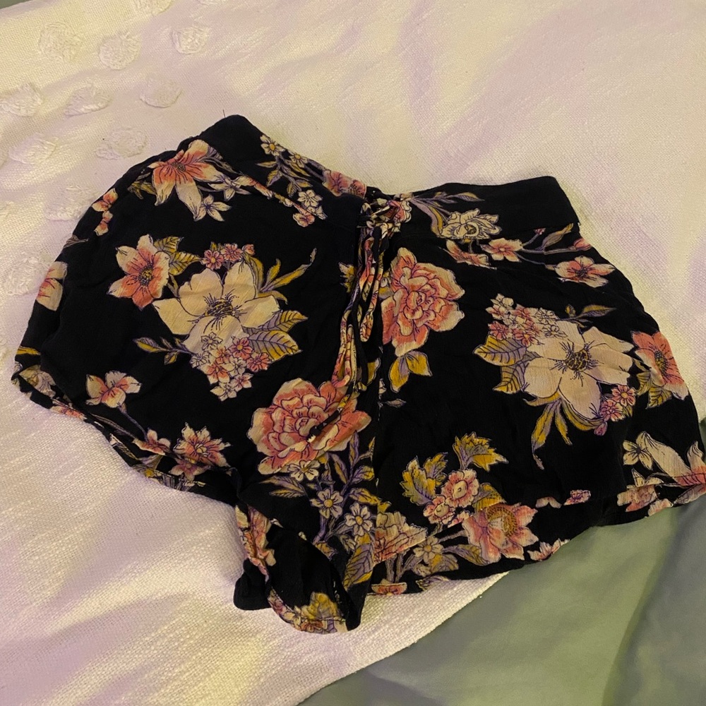 Billabong flow shorts